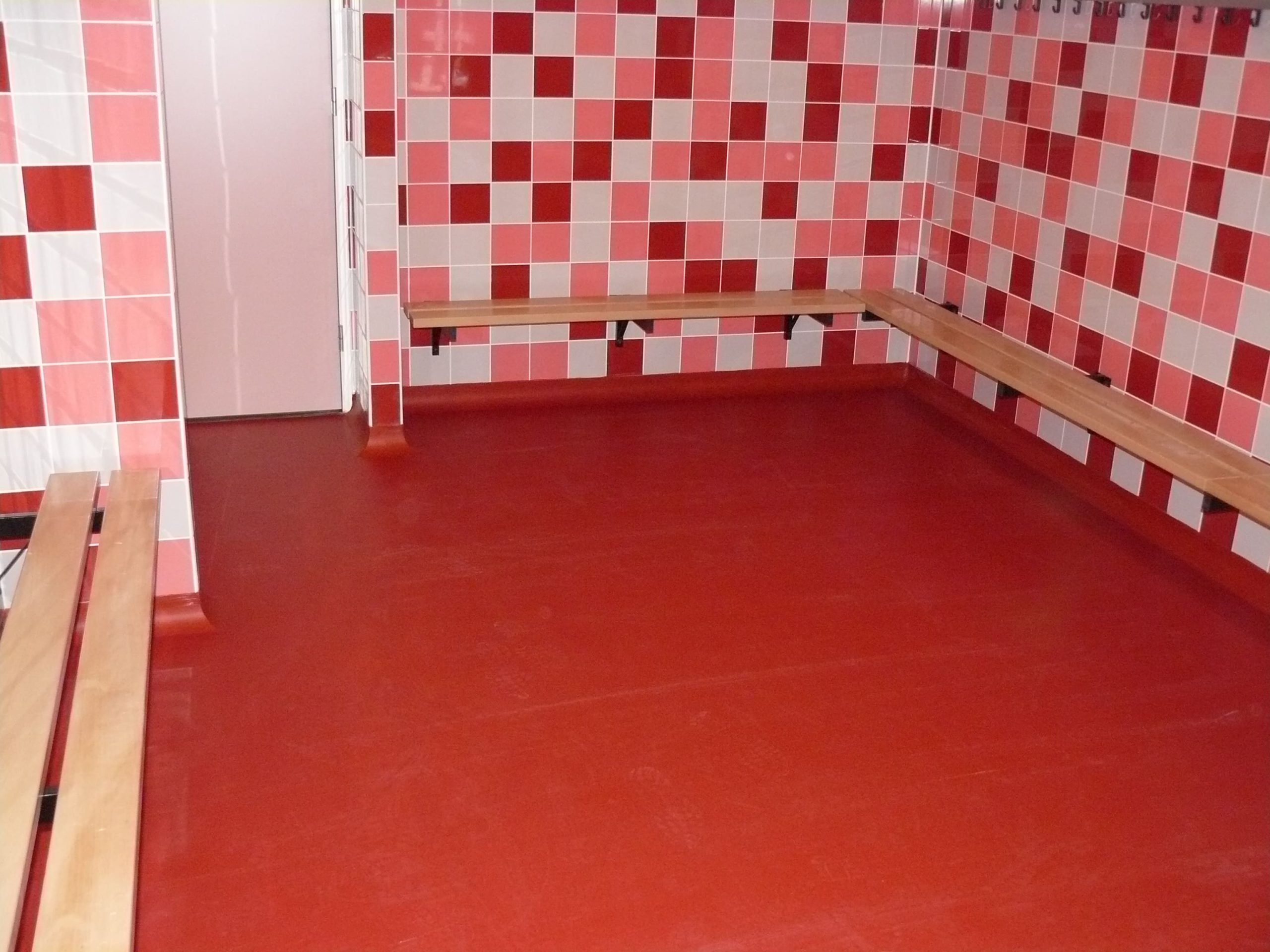 Sanitaire ruimtes voorzien van kunststof gietvloer